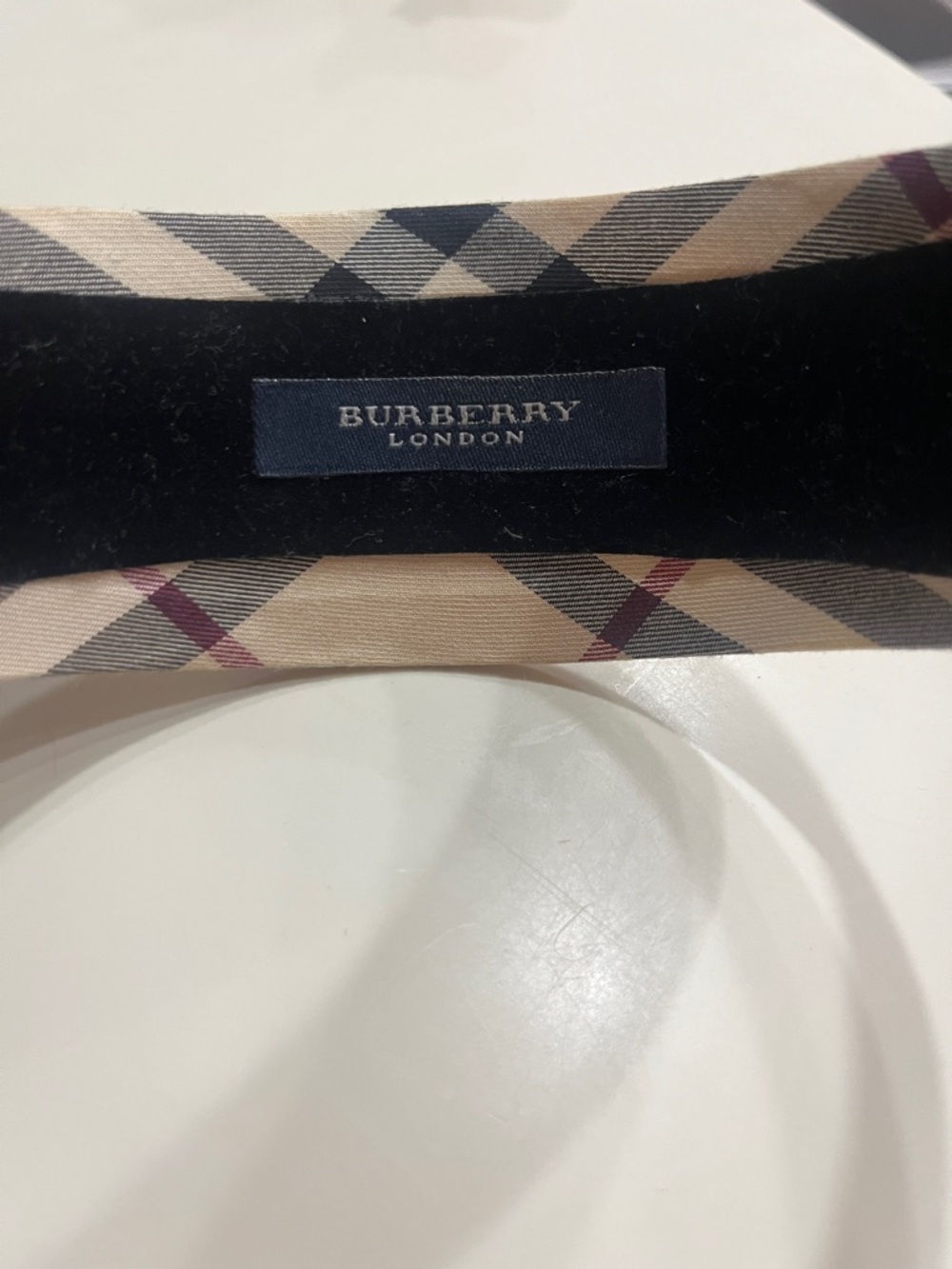 Burberry Beige Plaid Headband with Navy Label and Burgundy Stripes - Picture 4 of 5